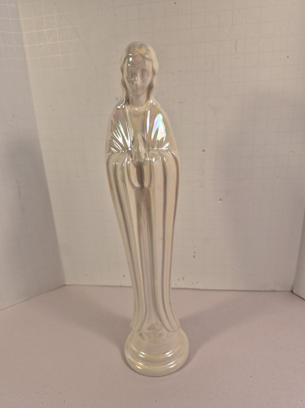 Vintage Praying Madonna/Virgin Mary 11.5” Iridescent Statue Figurine 1983